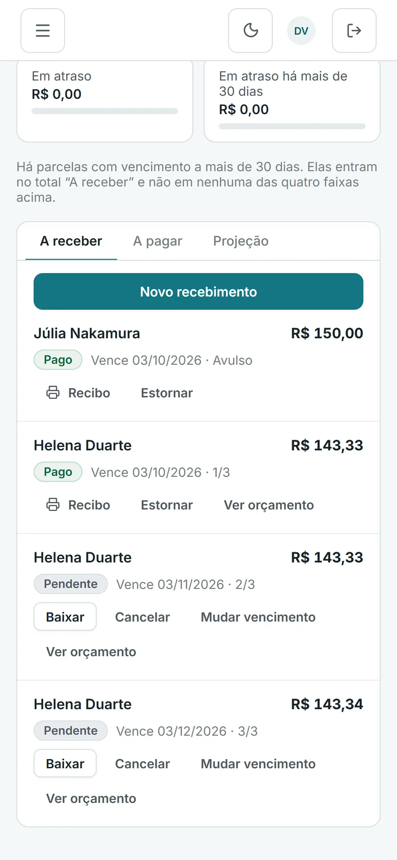 Tela do financeiro do Leho Odonto com resumo do mês e parcelas a receber (no celular)